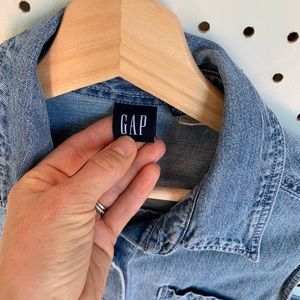 GAP Tops - Vintage Gap Denim Sleeveless Shirt GAP Tops - Vintage Gap Denim Sleeveless Shirt